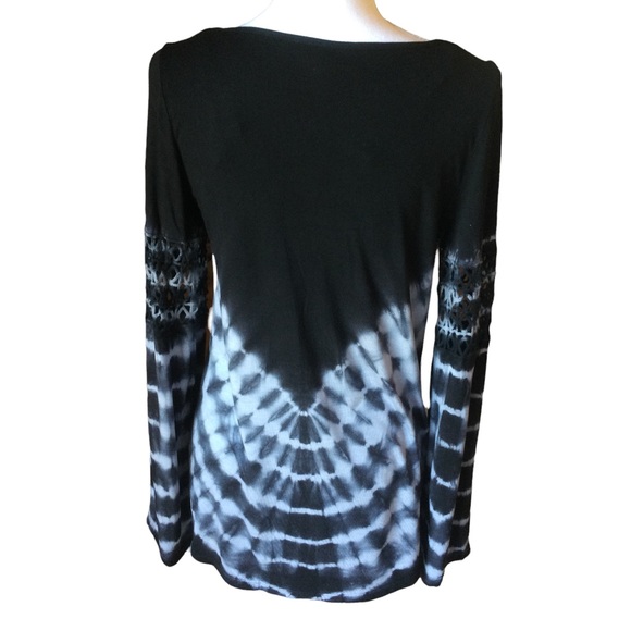 Jessica Simpson Laurie Crochet-Trim Tie-Dye Top. - Picture 4 of 9